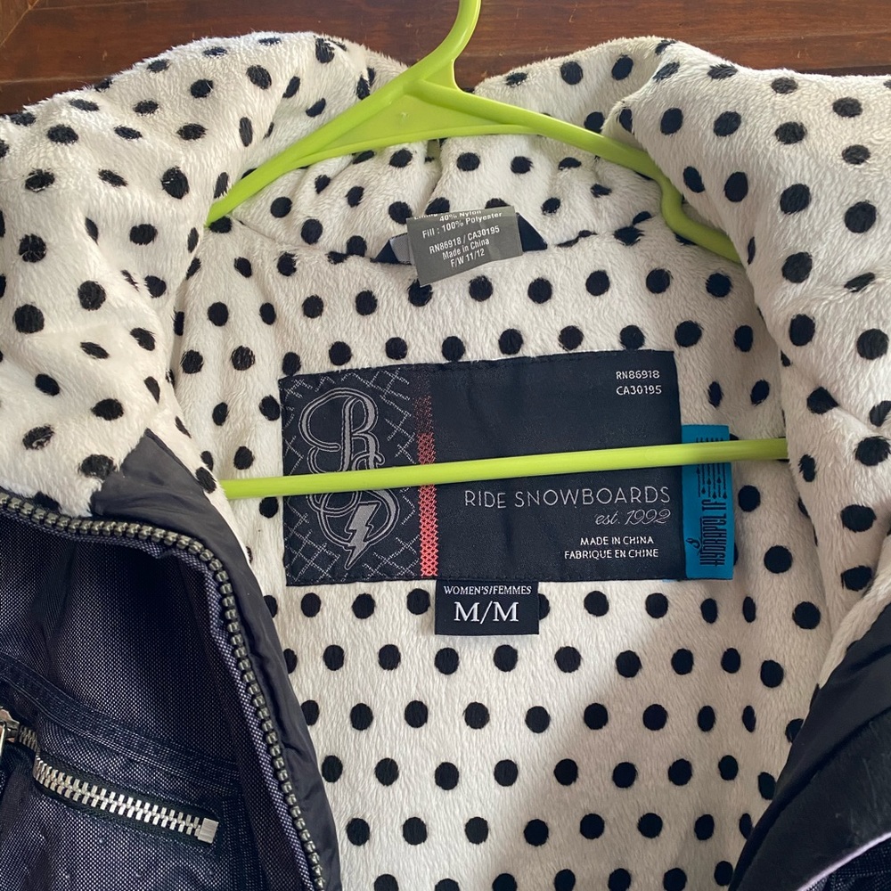Snowboard jacket - Picture 3 of 5